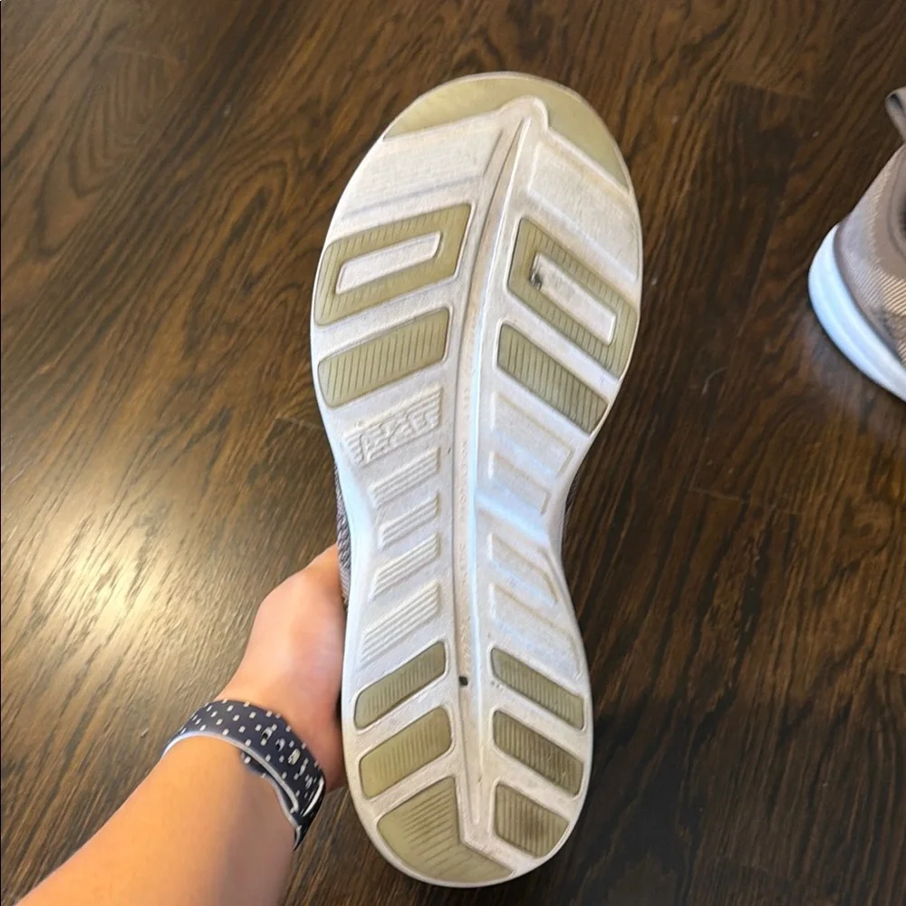 APL light taupe
